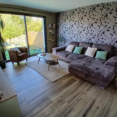 Maison Proche Du Circuit Vakantiehuis Changé